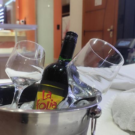 Motel La Folia Ribeirão Preto Екстериор снимка