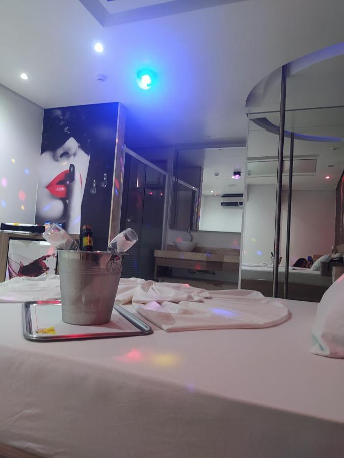 Motel La Folia Ribeirão Preto Екстериор снимка