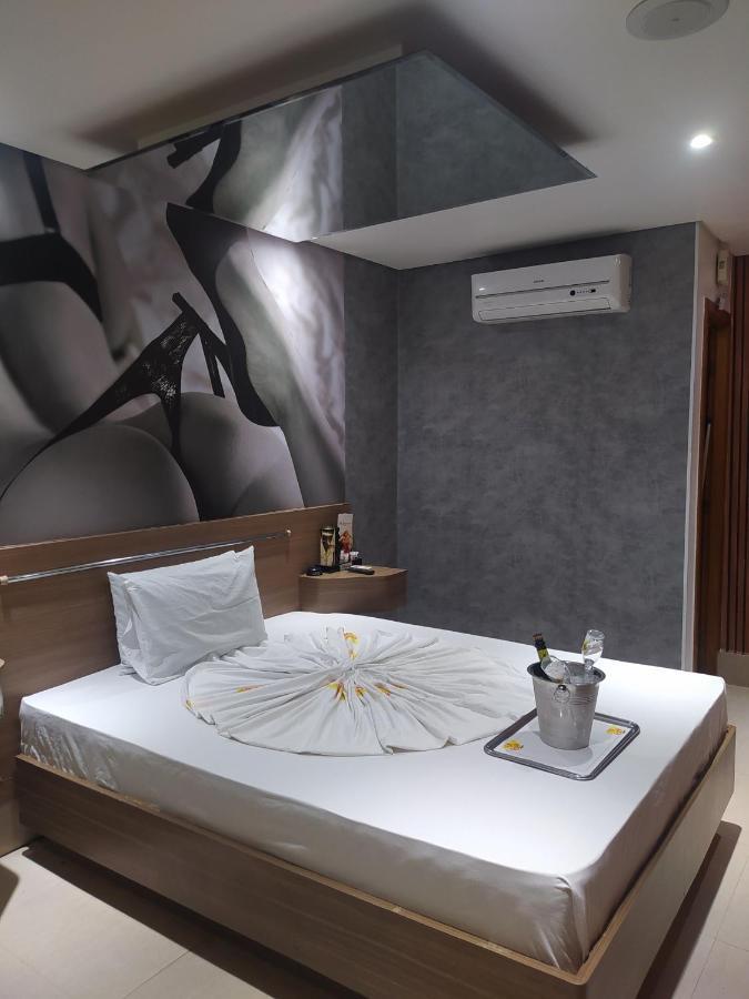 Motel La Folia Ribeirão Preto Екстериор снимка