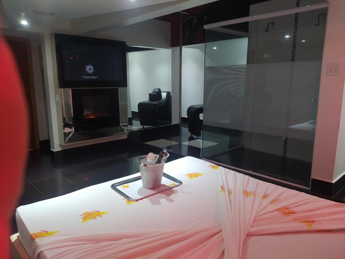 Motel La Folia Ribeirão Preto Екстериор снимка