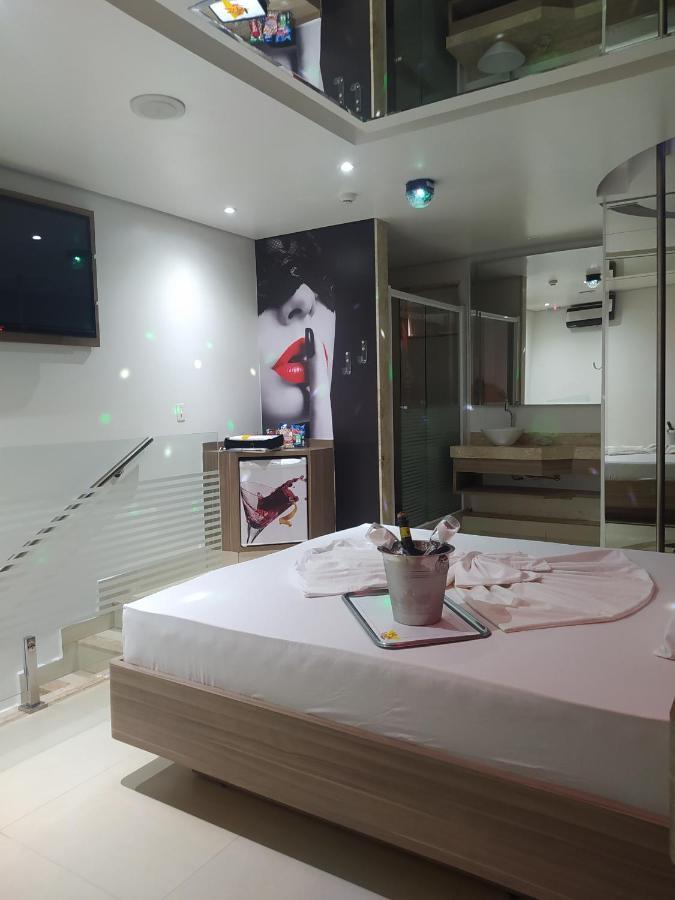 Motel La Folia Ribeirão Preto Екстериор снимка