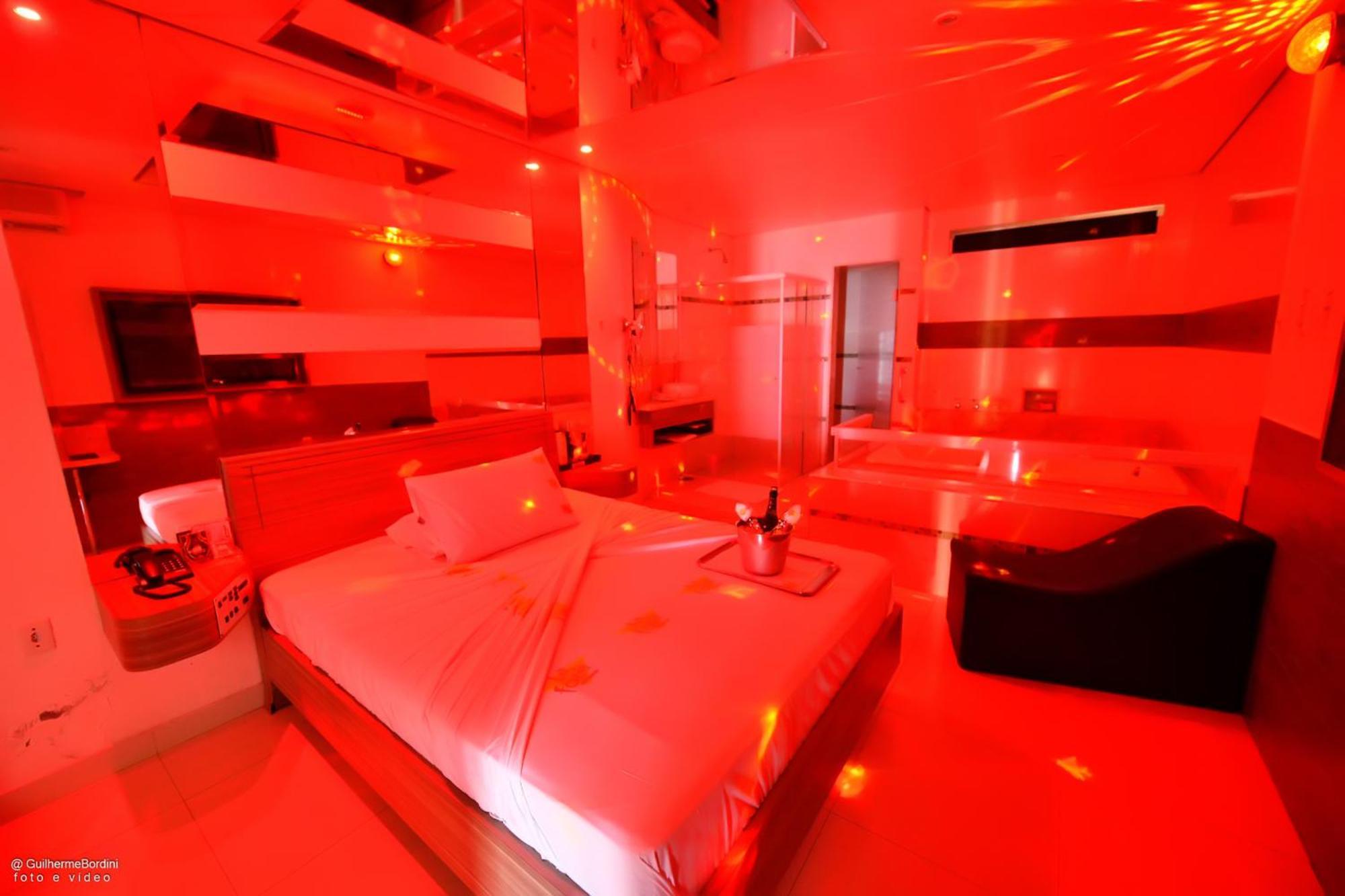 Motel La Folia Ribeirão Preto Екстериор снимка