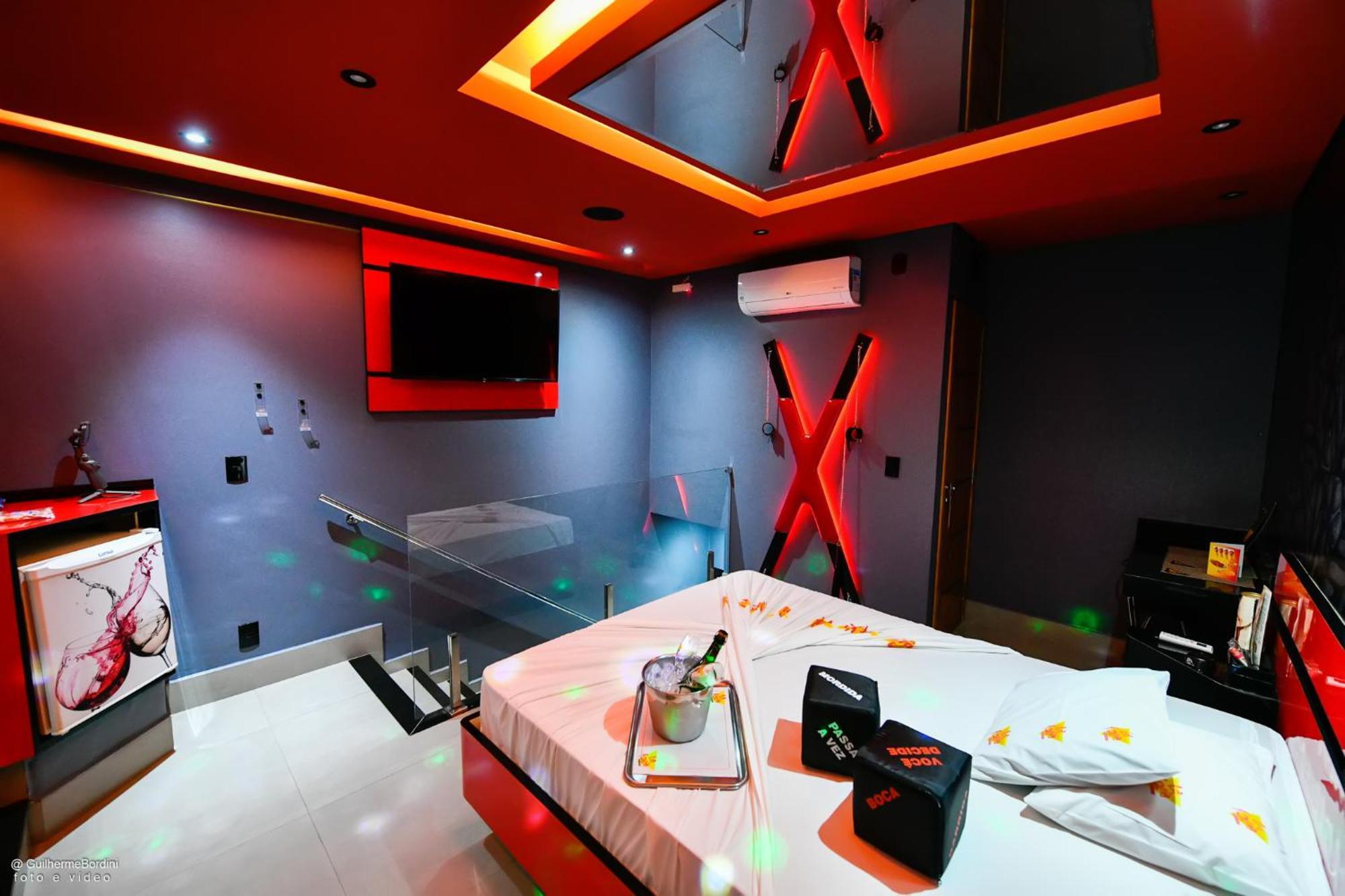 Motel La Folia Ribeirão Preto Екстериор снимка