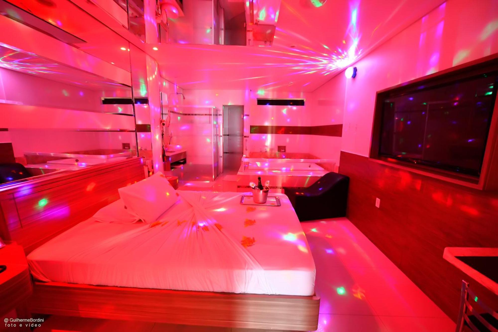 Motel La Folia Ribeirão Preto Екстериор снимка