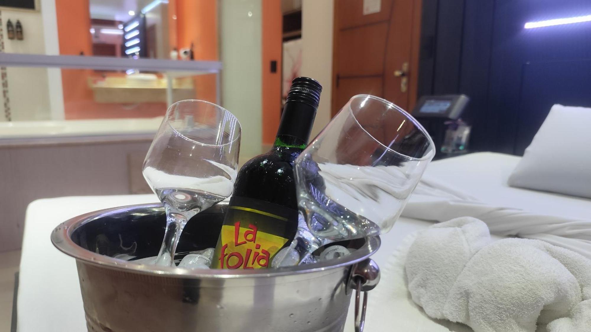 Motel La Folia Ribeirão Preto Екстериор снимка