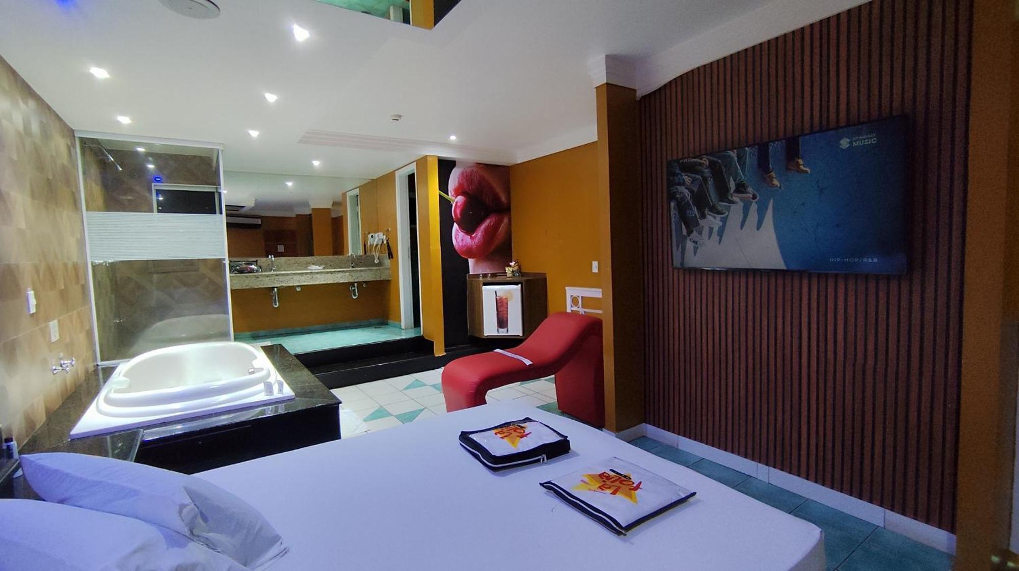 Motel La Folia Ribeirão Preto Екстериор снимка