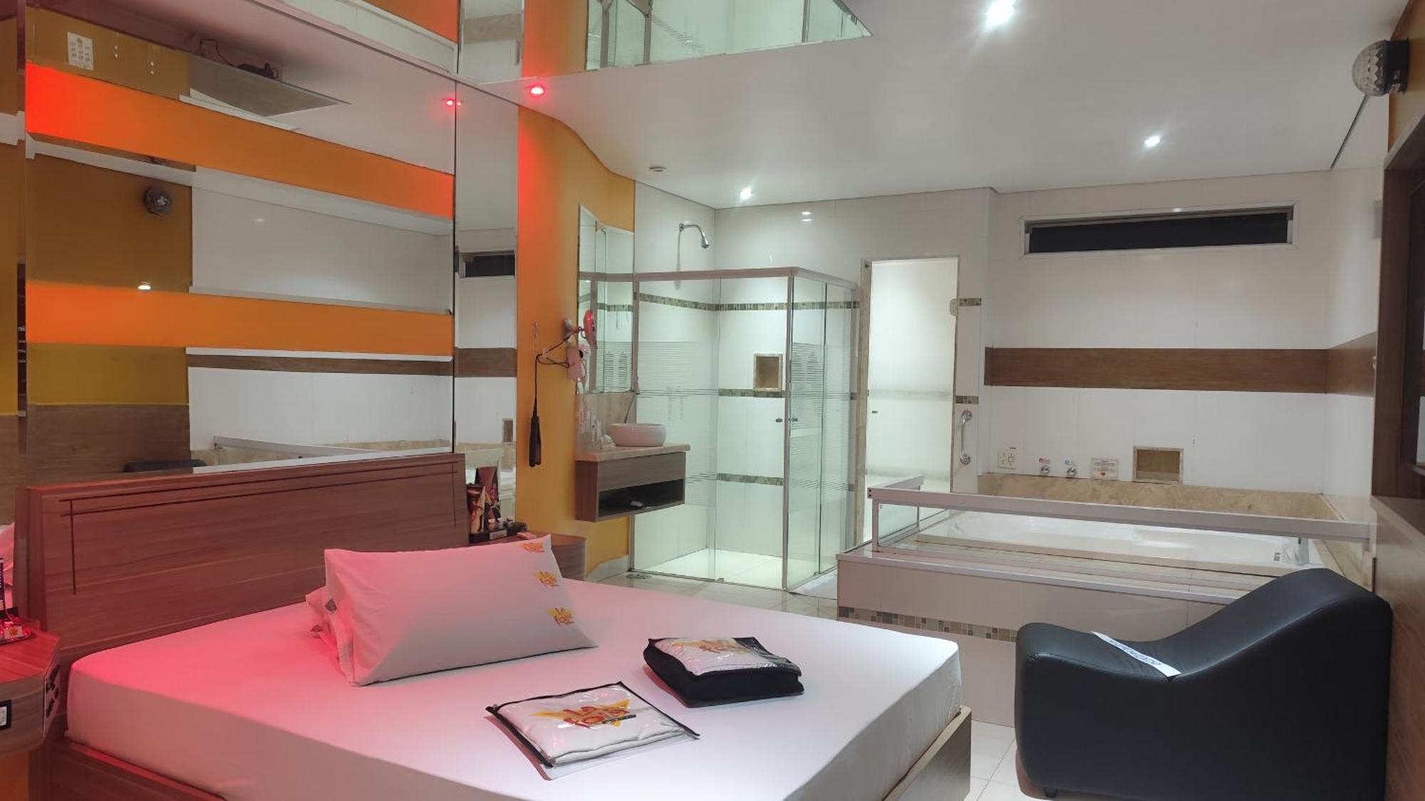 Motel La Folia Ribeirão Preto Екстериор снимка